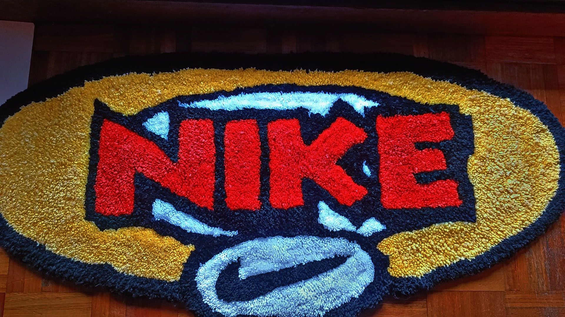 Tapete Nike tipo tufting