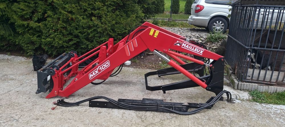 Tur ładowacz czołowy Mailleux MX 3 sekcje Massey Ferguson MF 3070