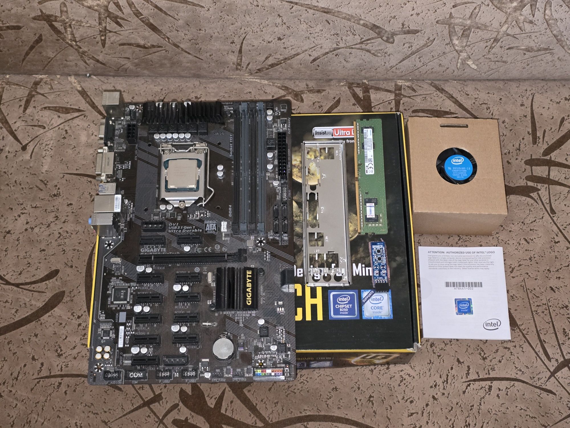 B250 Fintech Gigabyte Intel G3930 4gb DDR4