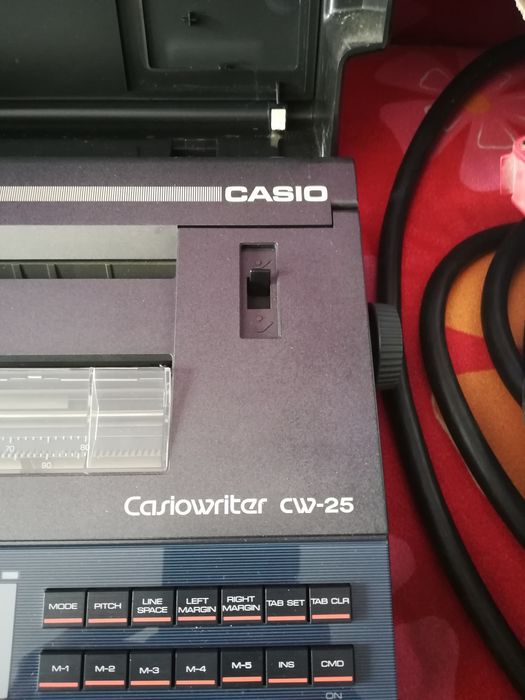 Máquina de escrever antiga Casio writer cw-25