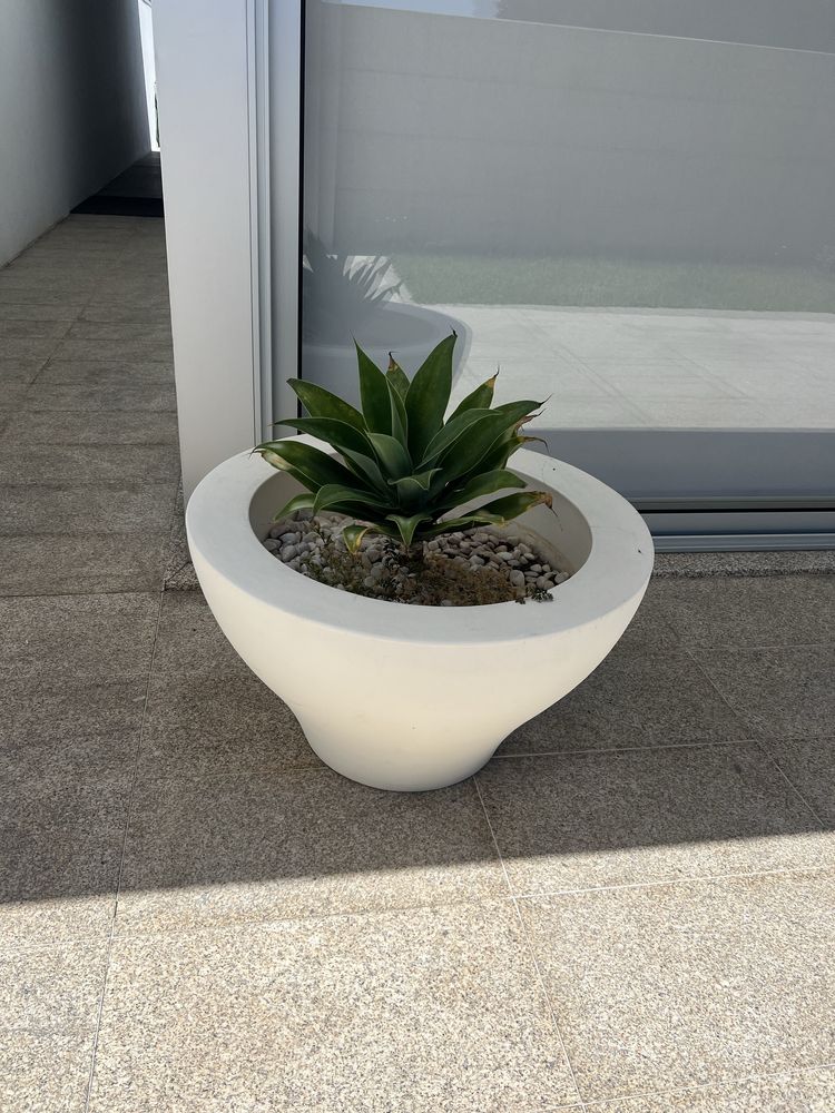 Vaso Serralunga modelo Ming