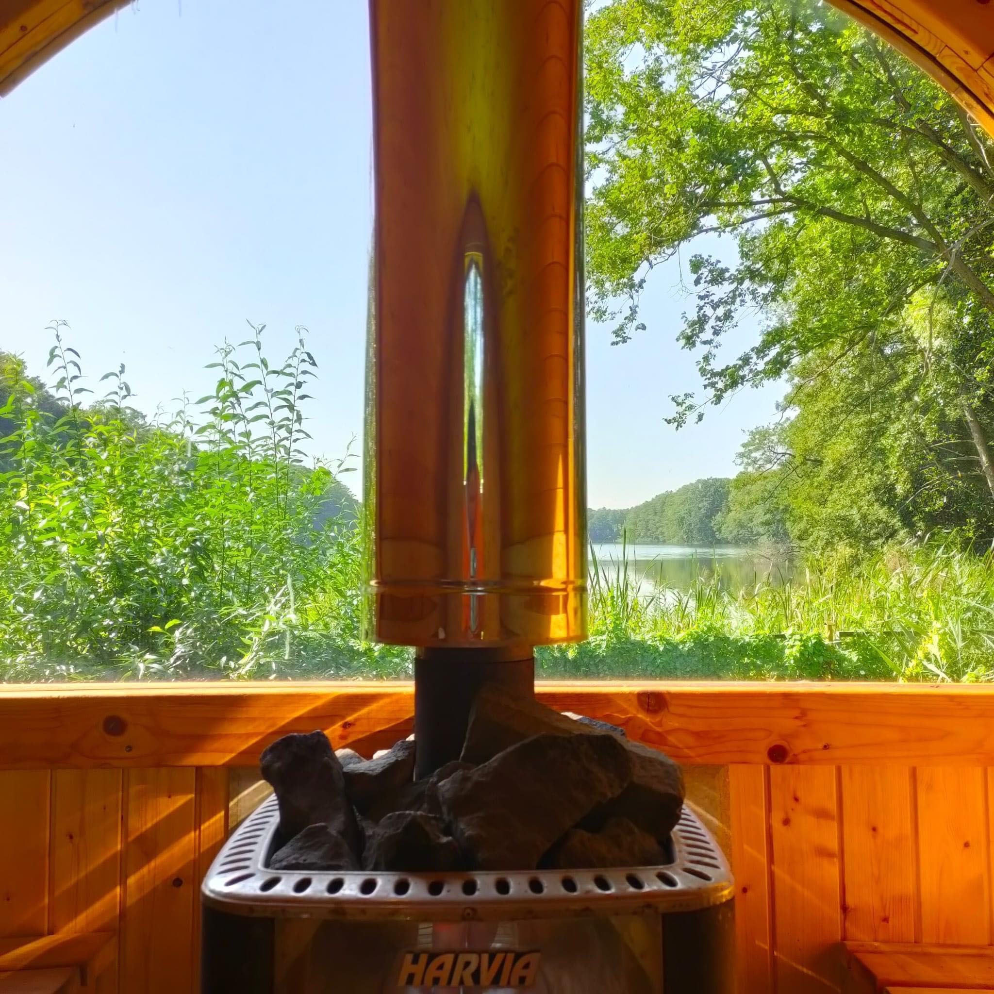 Domek nad jeziorem