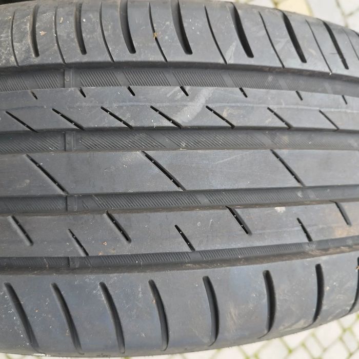 225/55/17 apollo aspire xp