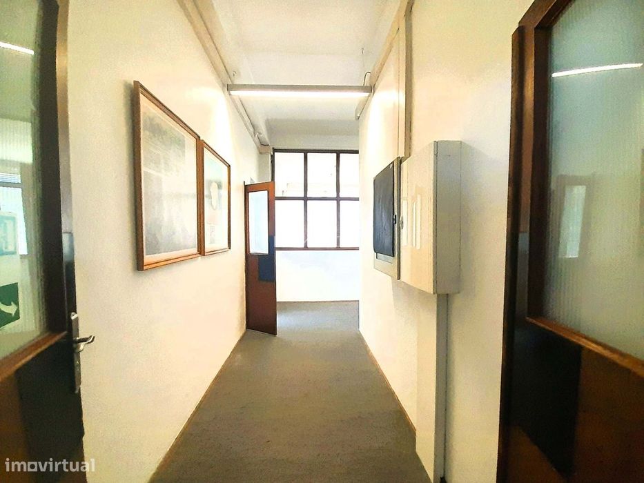 Arrendamento de  escritórios no centro de Mafra