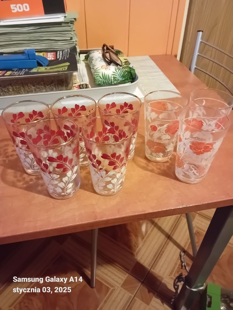 Szklanki kolorowe malowane PRL 8 sztuk