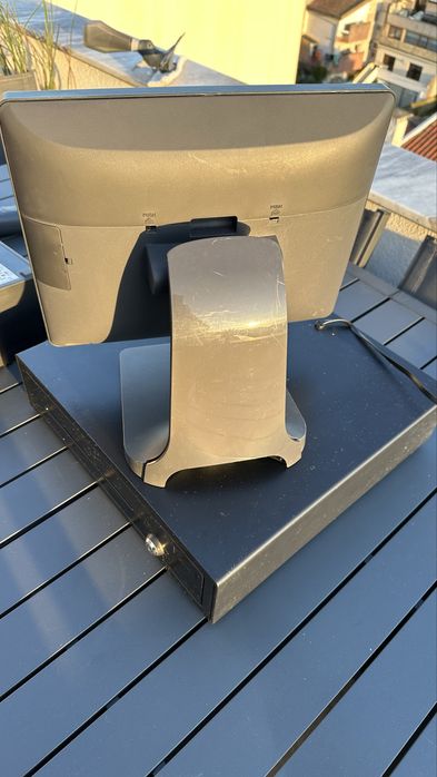 Sistema POS completo com monitor táctil, gaveta e impressora Epson