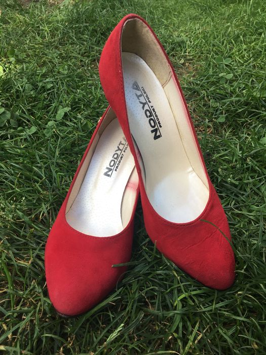 Czerwone szpilki 38 Nodyta