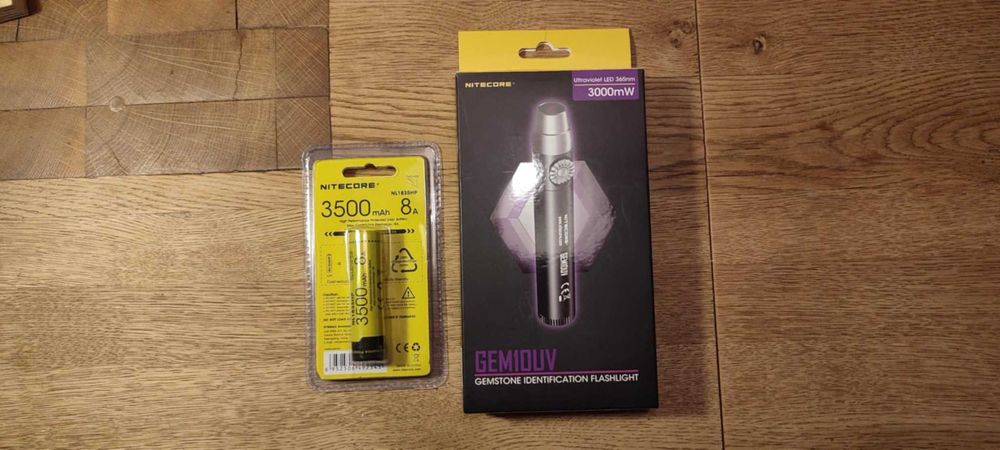 Latarka jubilerska Nitecore GEM10UV plus akumulator