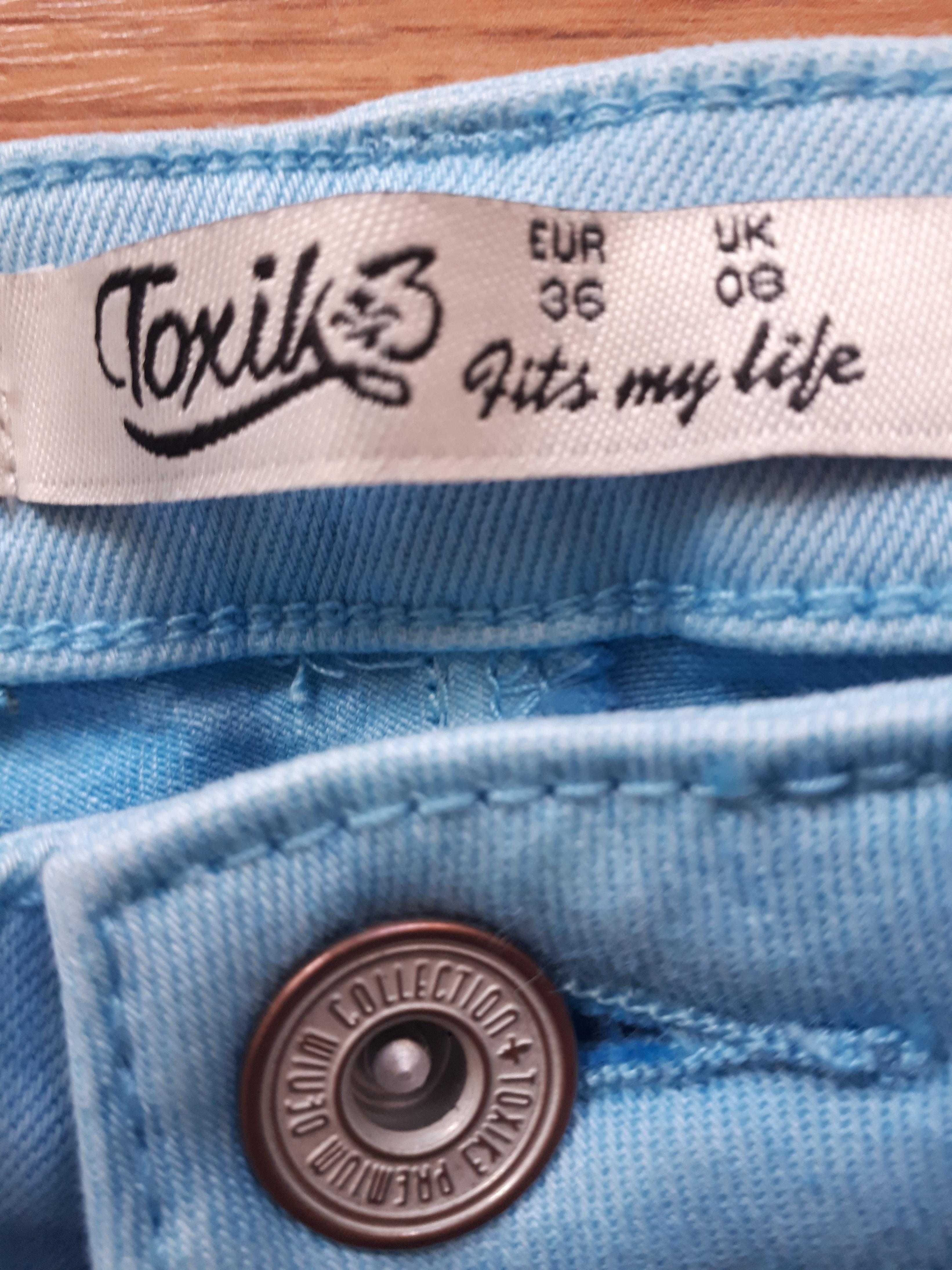 Jeansowe spodnie błękitne Toxik3