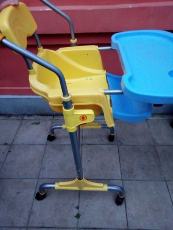 Крісло-столик для дитини