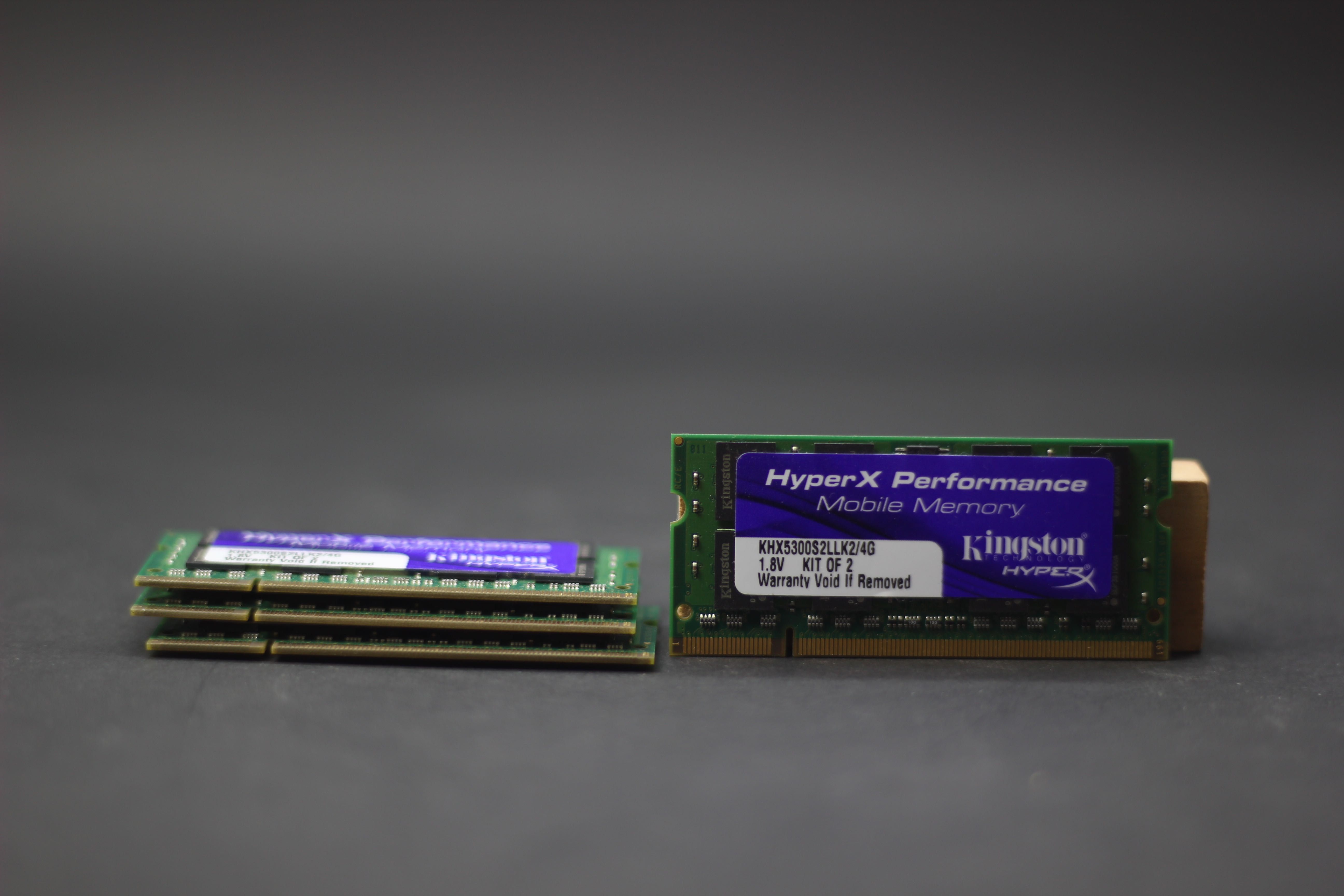 Memória RAM 8GB + 4GB