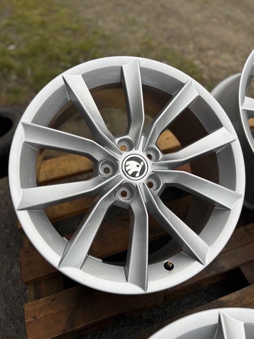 Диски 5x112 R18 Skoda Superb Kodiaq Octavia Karoq нові оригінал 4шт