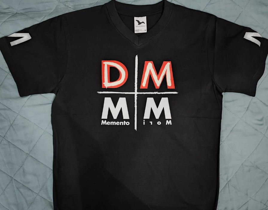 T-shirt. V-neck. Depeche Mode, Memento Mori Cross. Roz: 2XL
