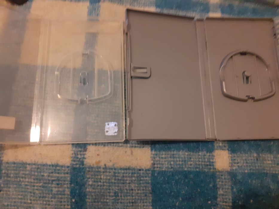 2 psp game boxes64286044769795121