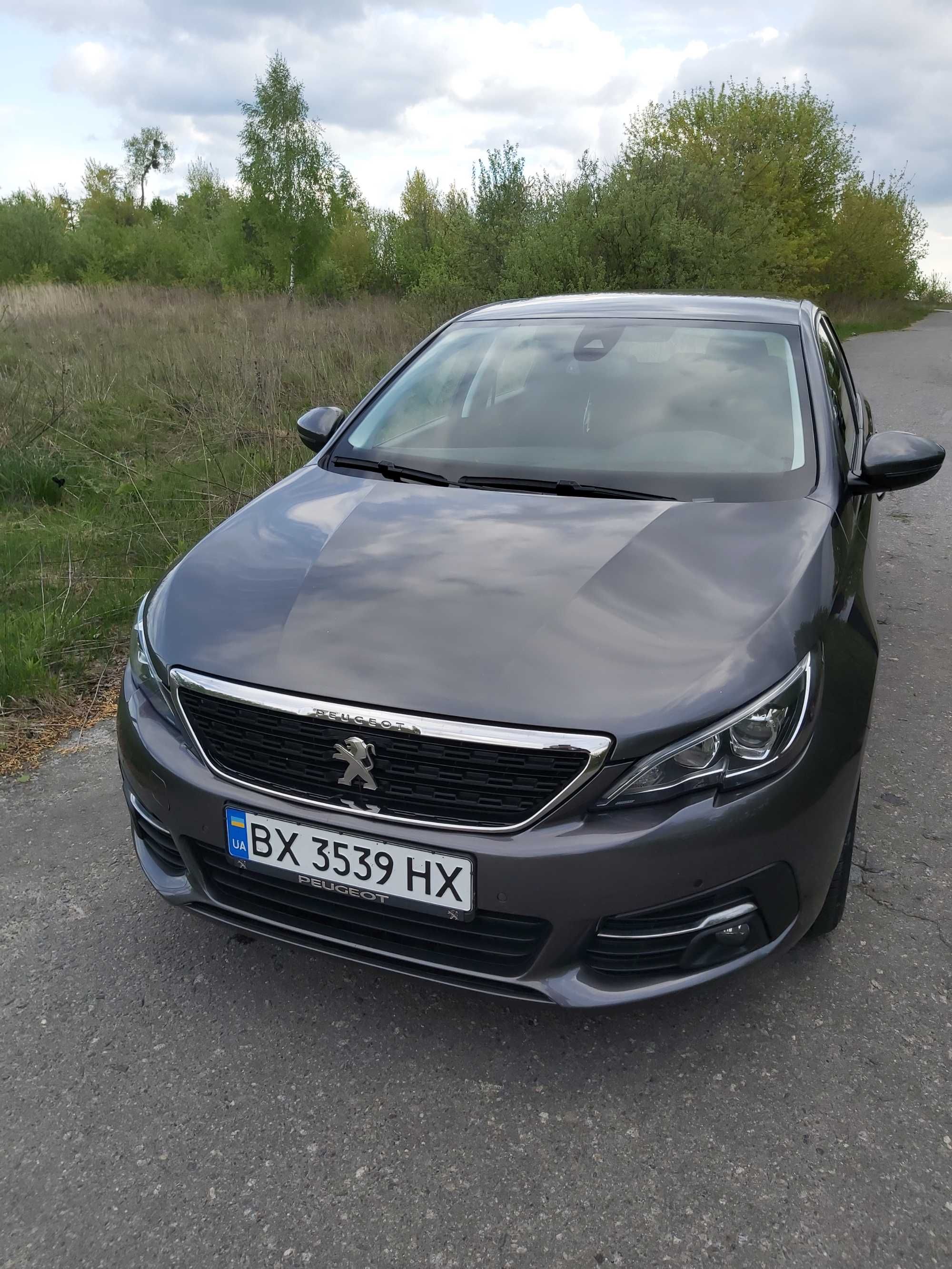 Автомобіль Peugeot 308