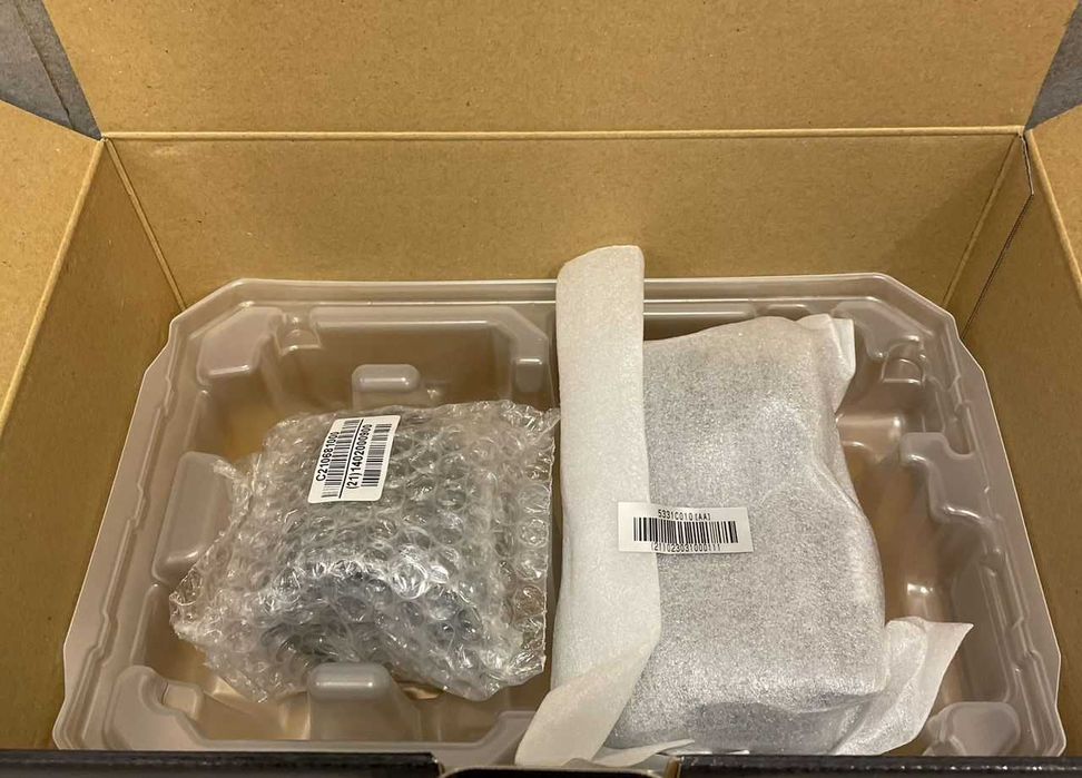 Canon EOS R10 Body – Aparat bezlusterkowy w stanie nowym, pełny zestaw