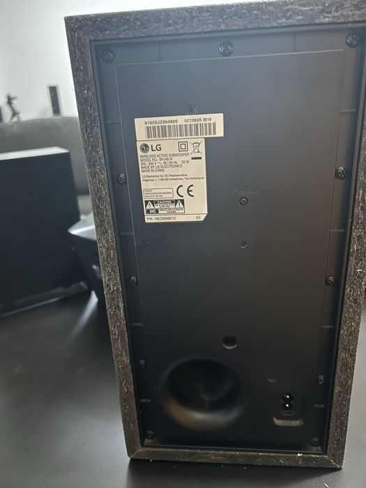 Soundbar LG SJ4R (4.1 - 420 W - Subwoofer Sem Fios)