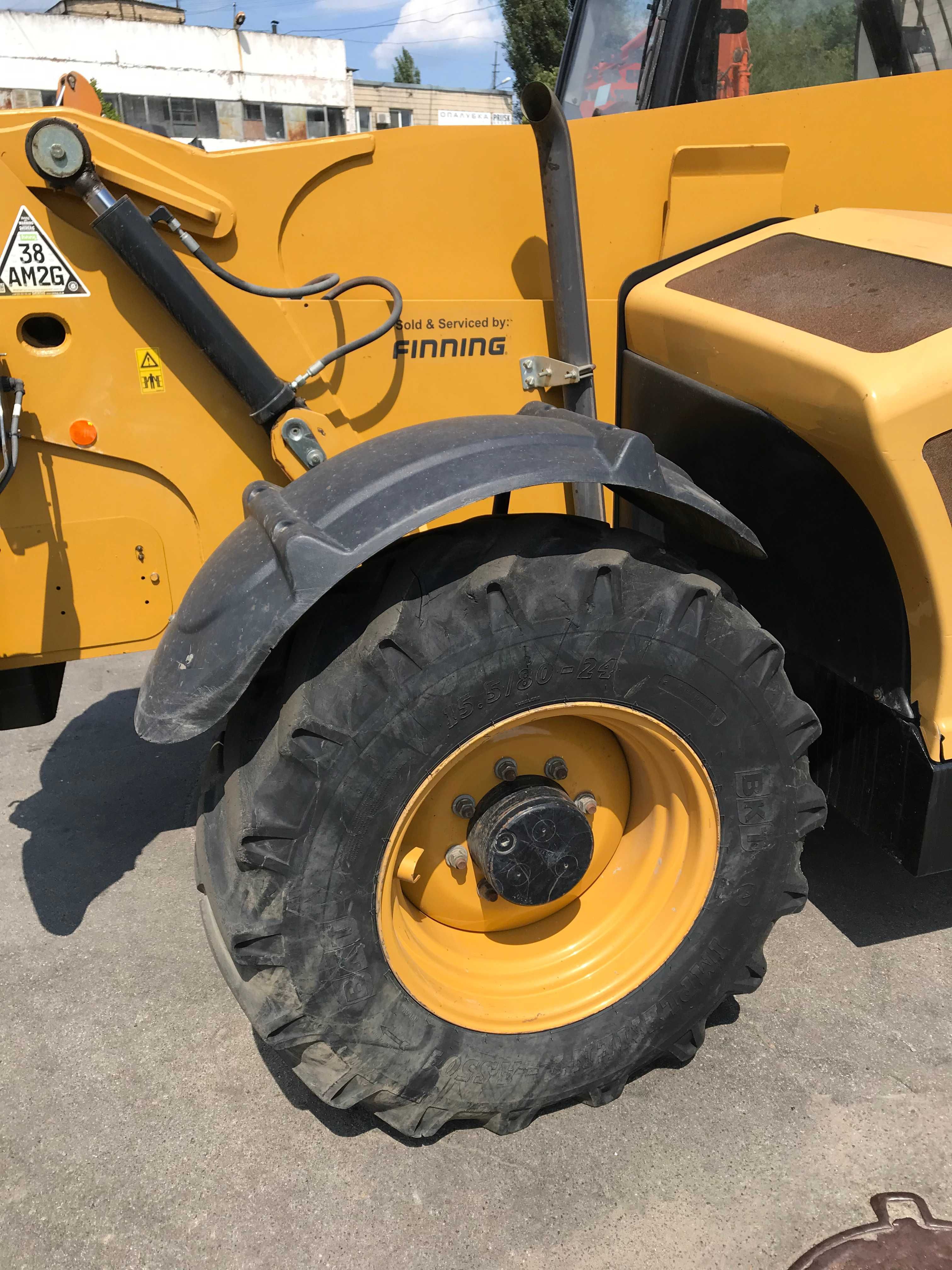 Телескопічний навантажувач CAT TH 414 C Телескопический погрузчик