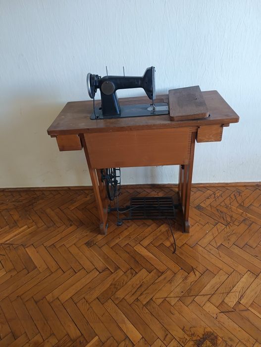 Maszyna do szycia łucznik PRL