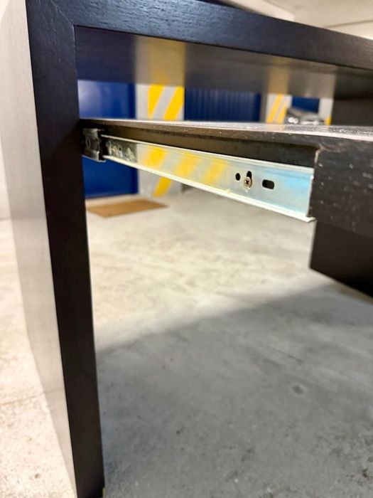 Secretária em madeira maciça