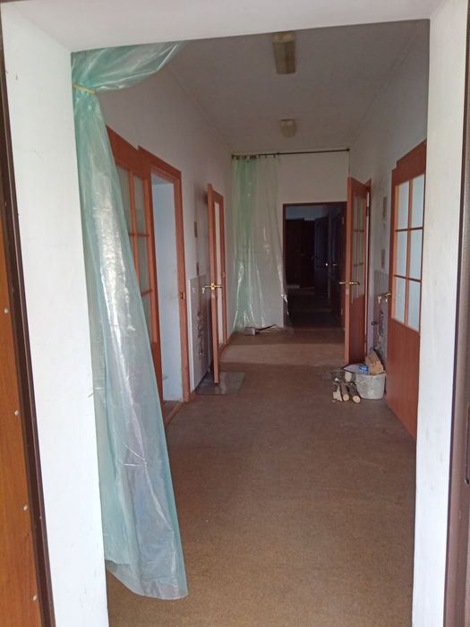 Будинок зі ставком