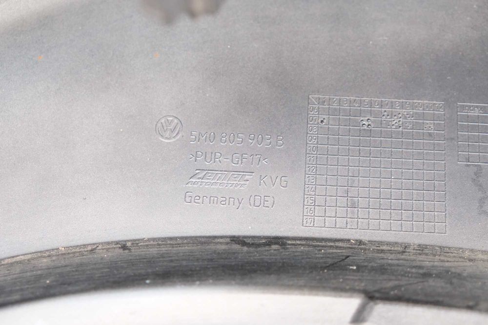 Zderzak przód przedni Vw Golf V plus