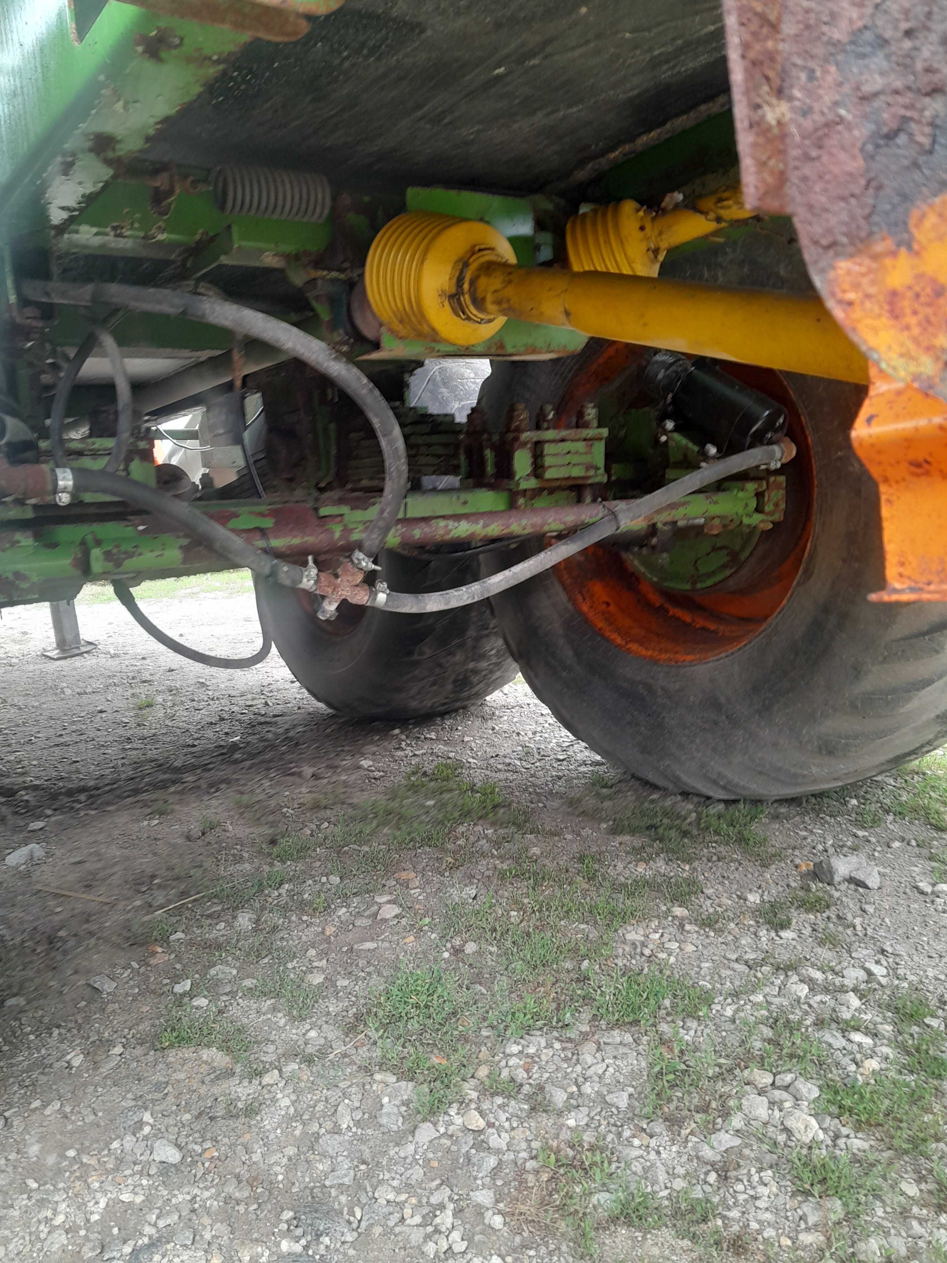 Rozsiewacz wapna Amazone ZG-B 16001T