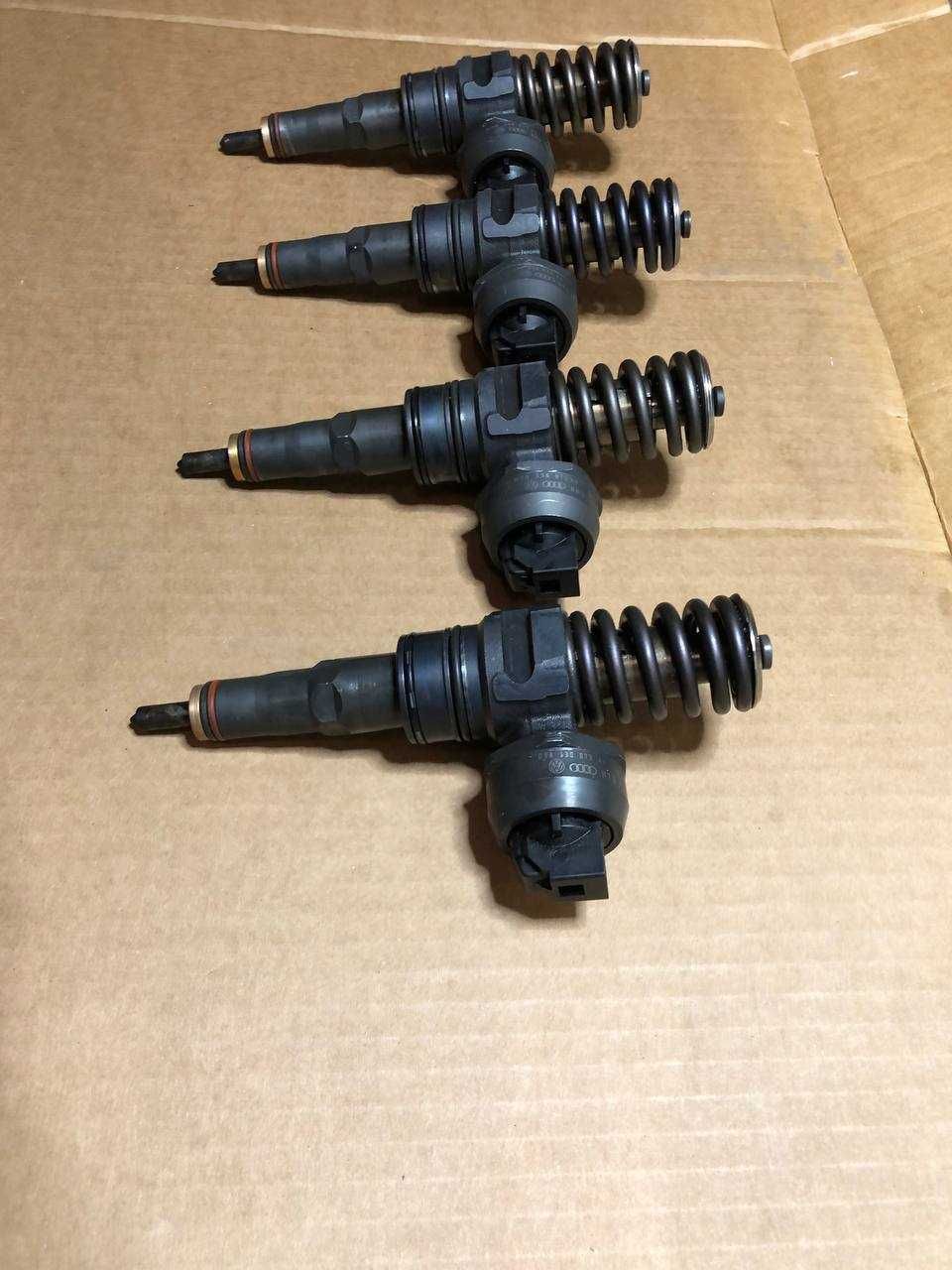 Насос Форсунки 0414720037 038130073AJ 1.9 TDI VW Audi Seat Skoda