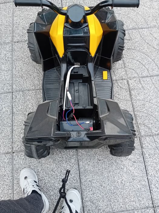 Moto 4 usada a bateria