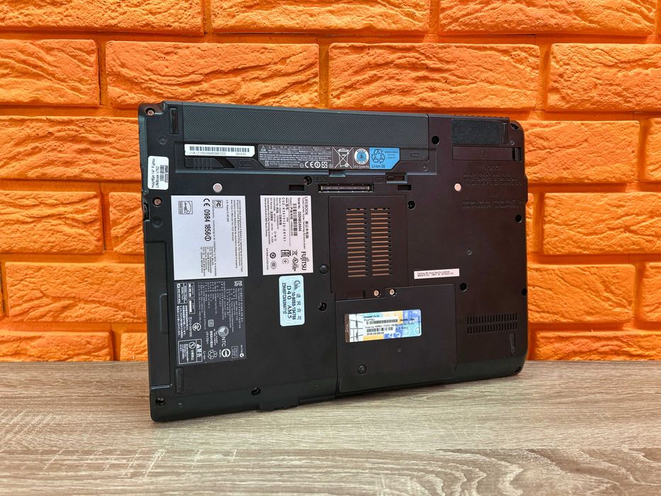 Ноутбук 14" Fujitsu S752 (1366х768) i3, 8 RAM, 120 SSD, Гарантія 1 рік