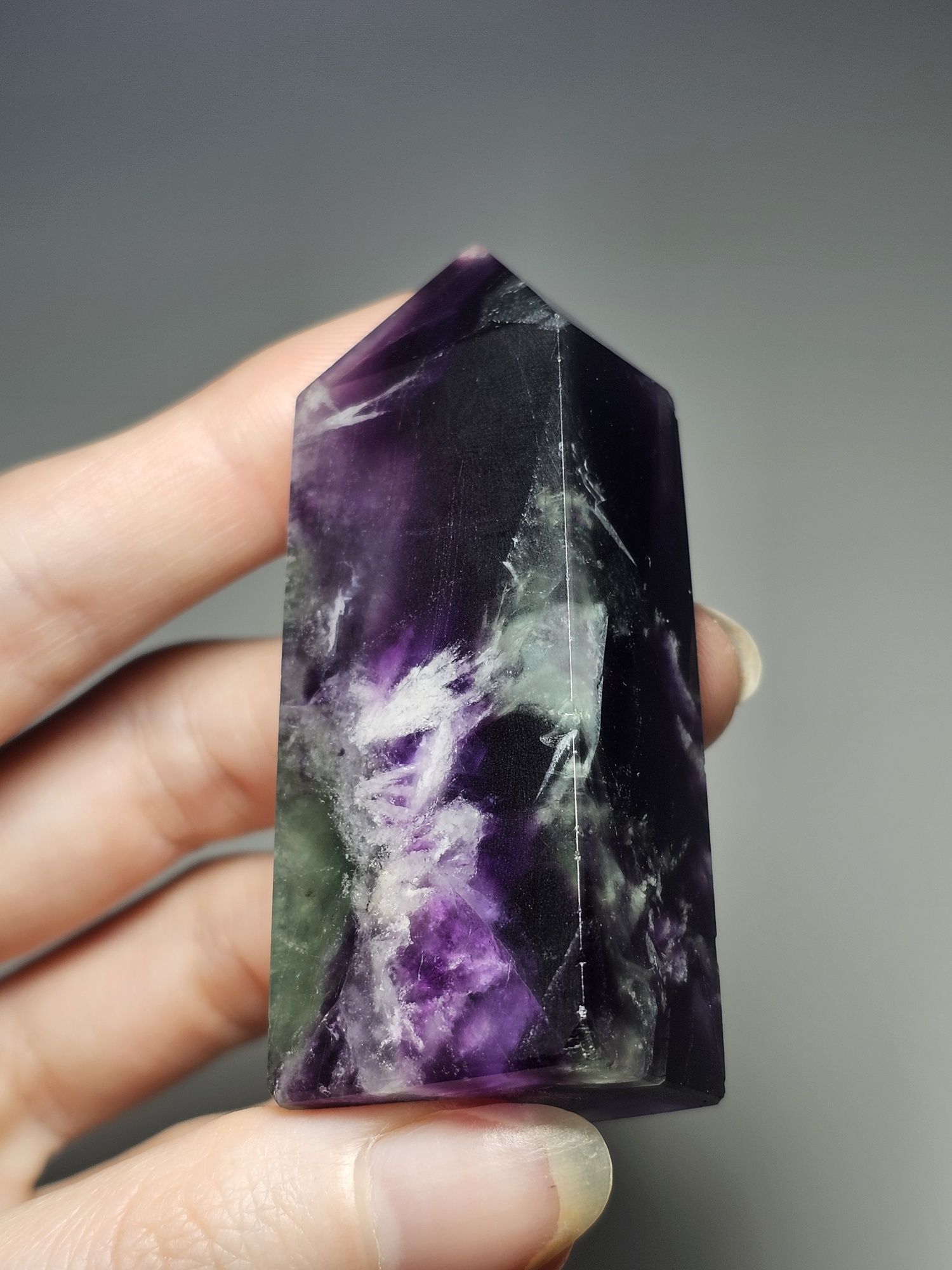 Fluoryt obelisk 90g