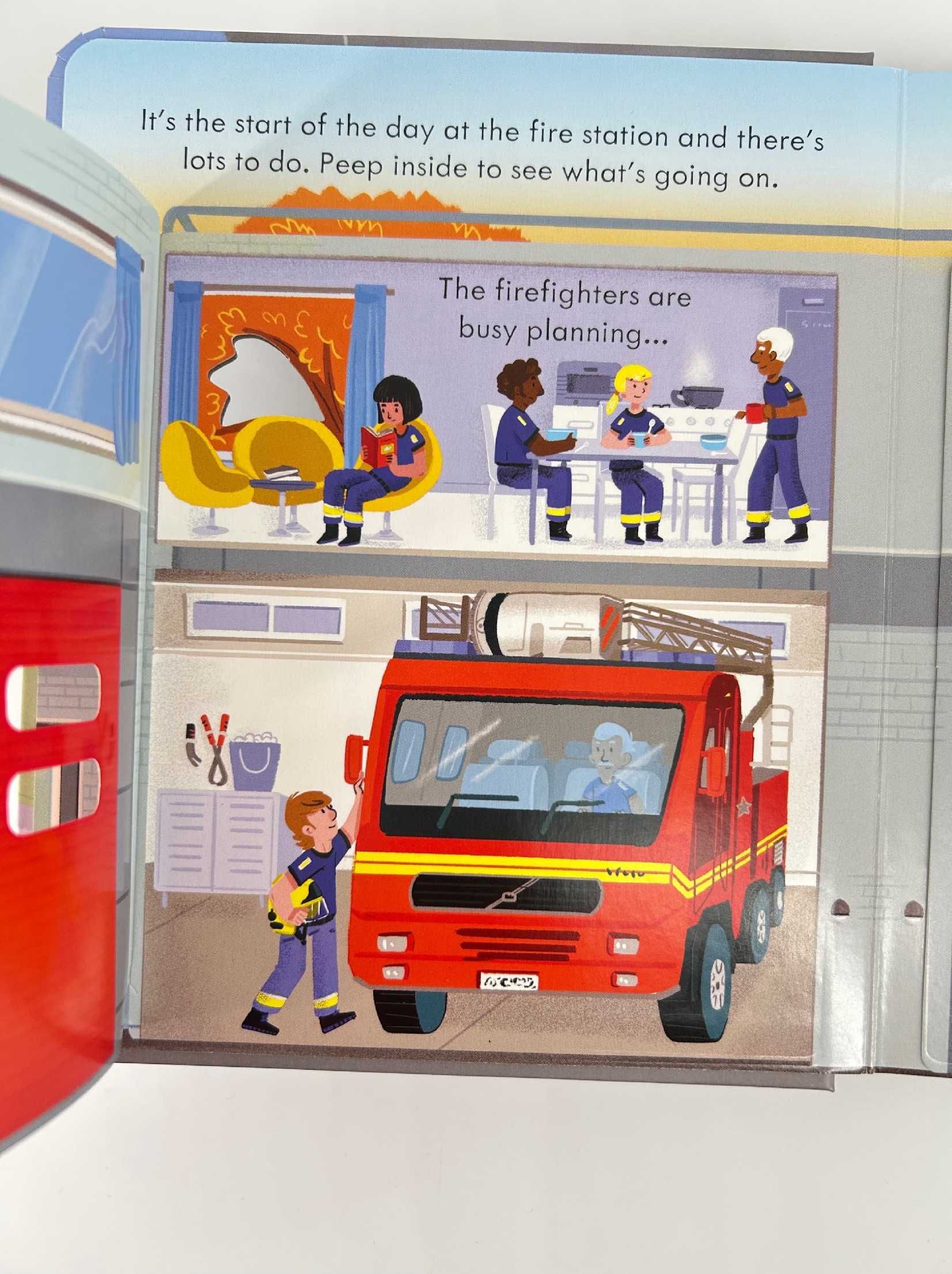NOWA	Usborne Peep Inside how a Fire Engine works	książka po angielsku