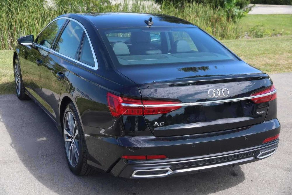 Audi A6 quattro Premium Plus      2022