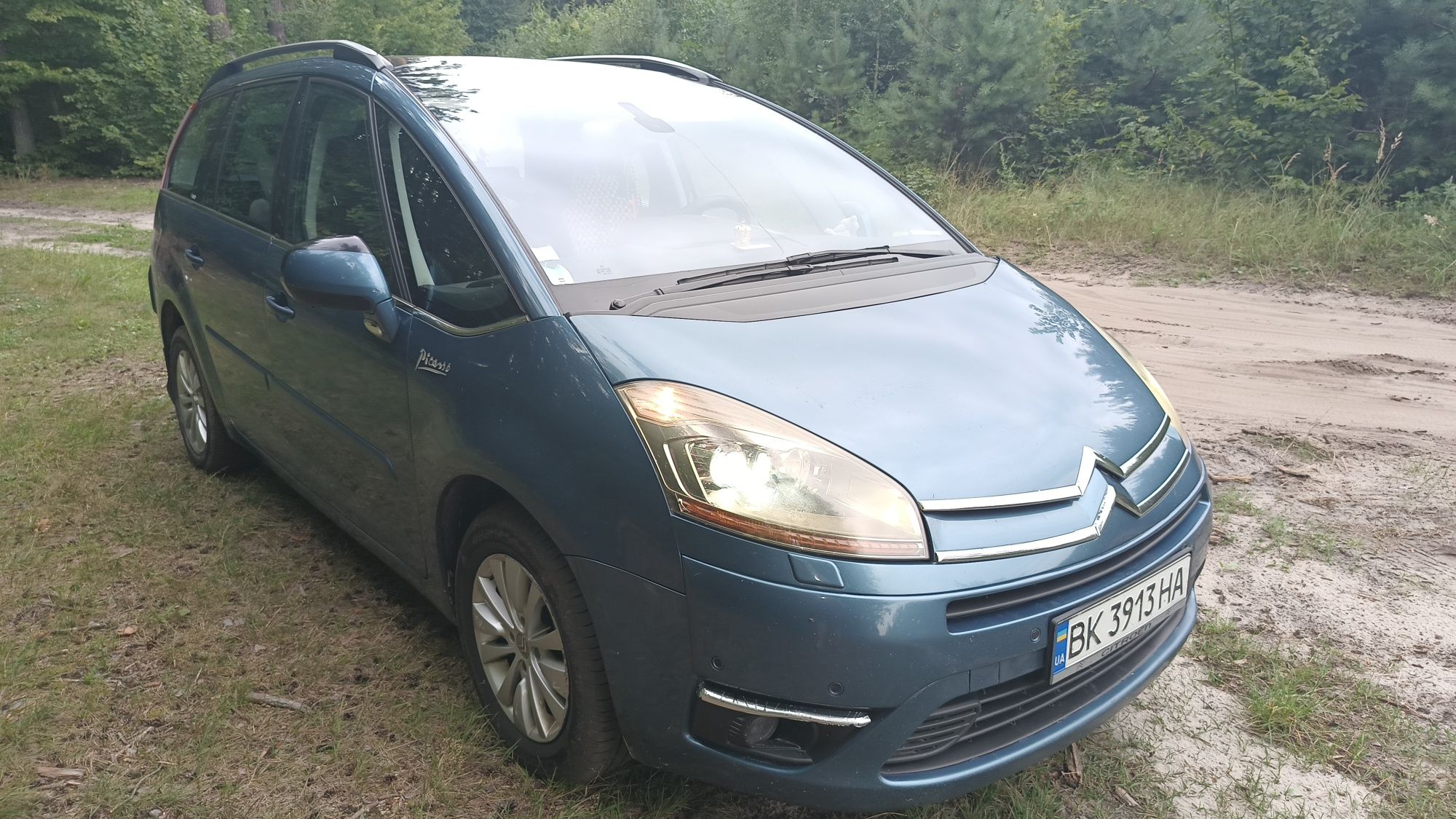 Автомобіль сітроен с4 гранд пікассо
