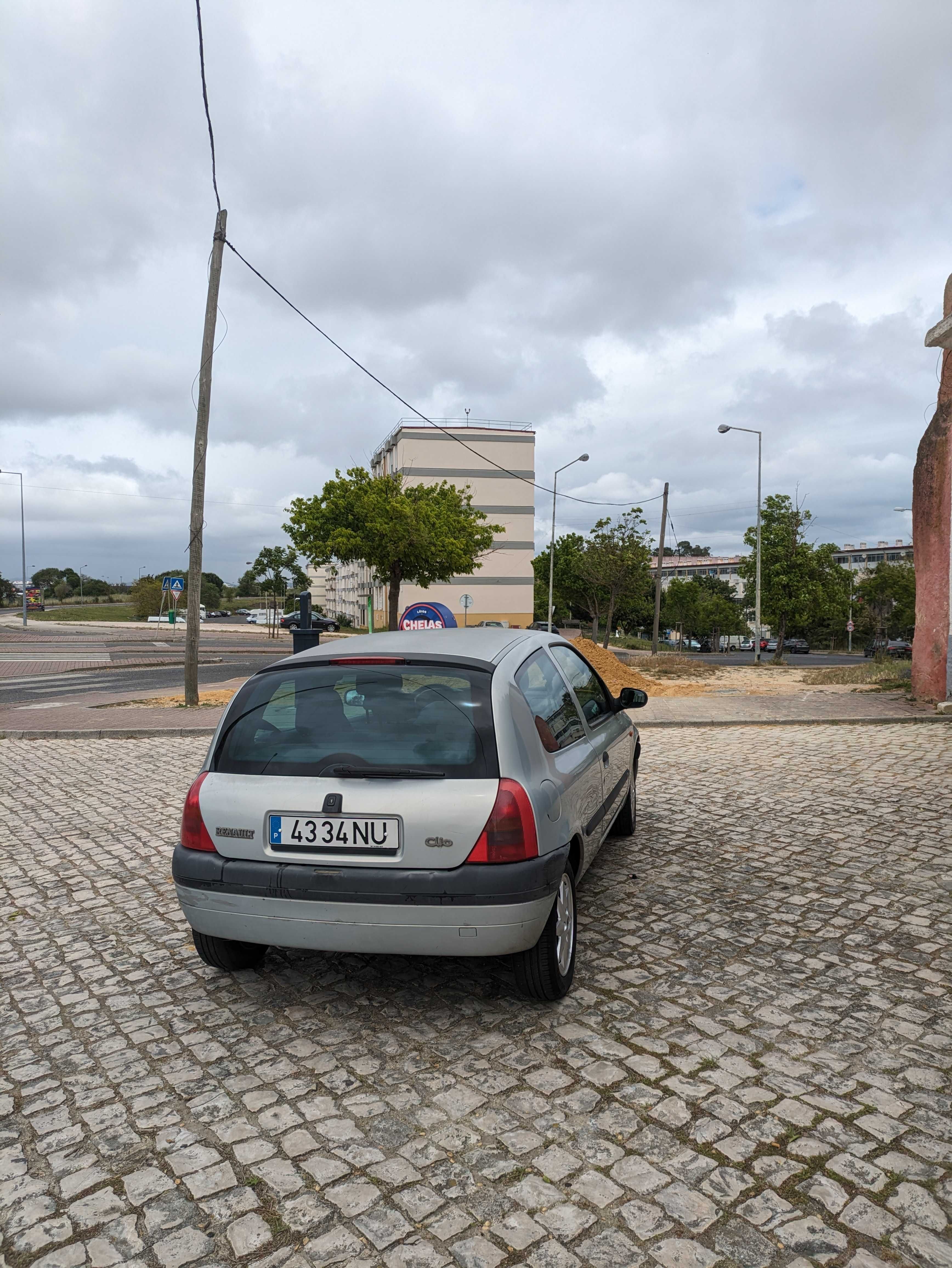 Clio II, menos de 70.000 km