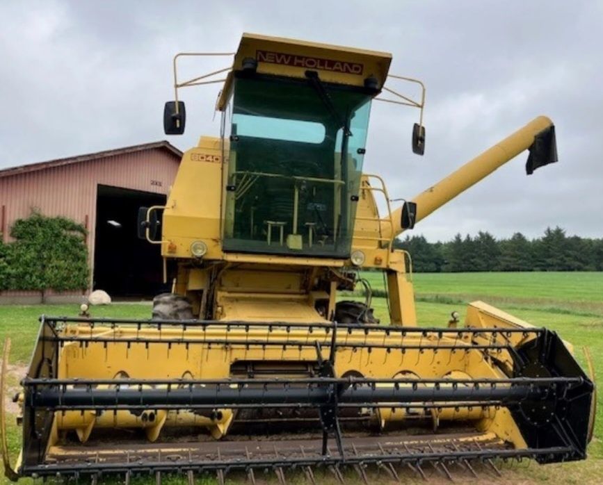 New holland 8040 tylko 2700 h nowy model