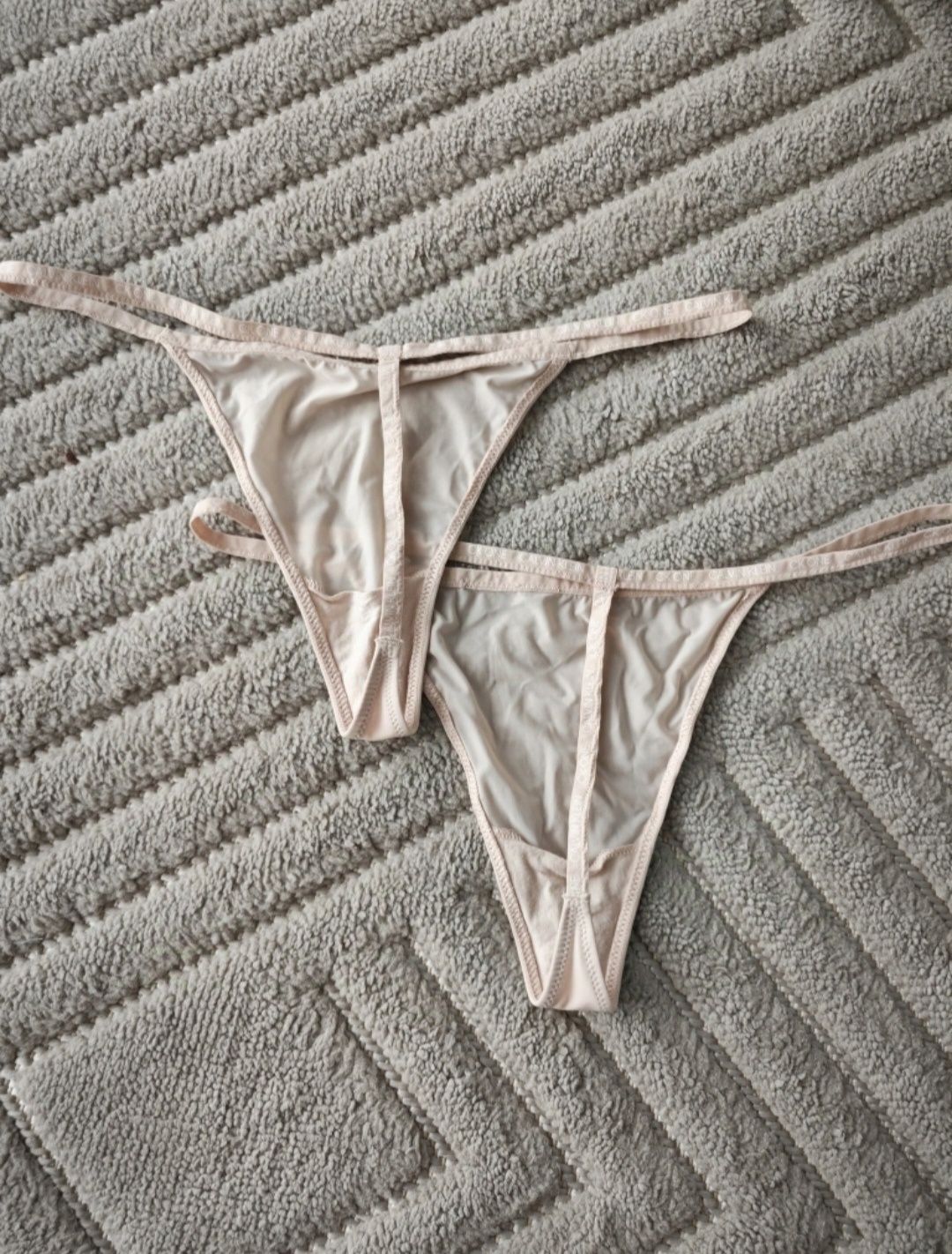 Stringi Calvin Klein szt. 2