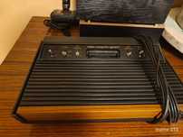 Stara retro konsola Atari video komputer system 2600