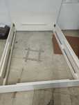 Cama casal 140x190 com estrado elevatório bom estado