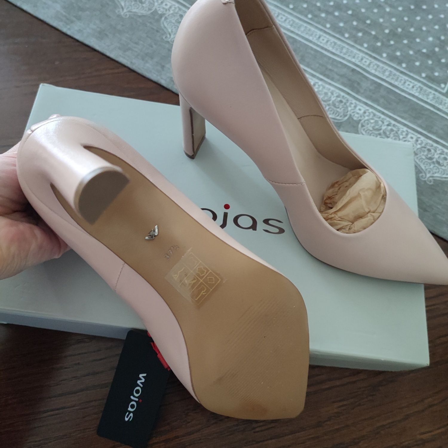 Eleganckie skórzane czółenka damskie Wojas ślubne casual