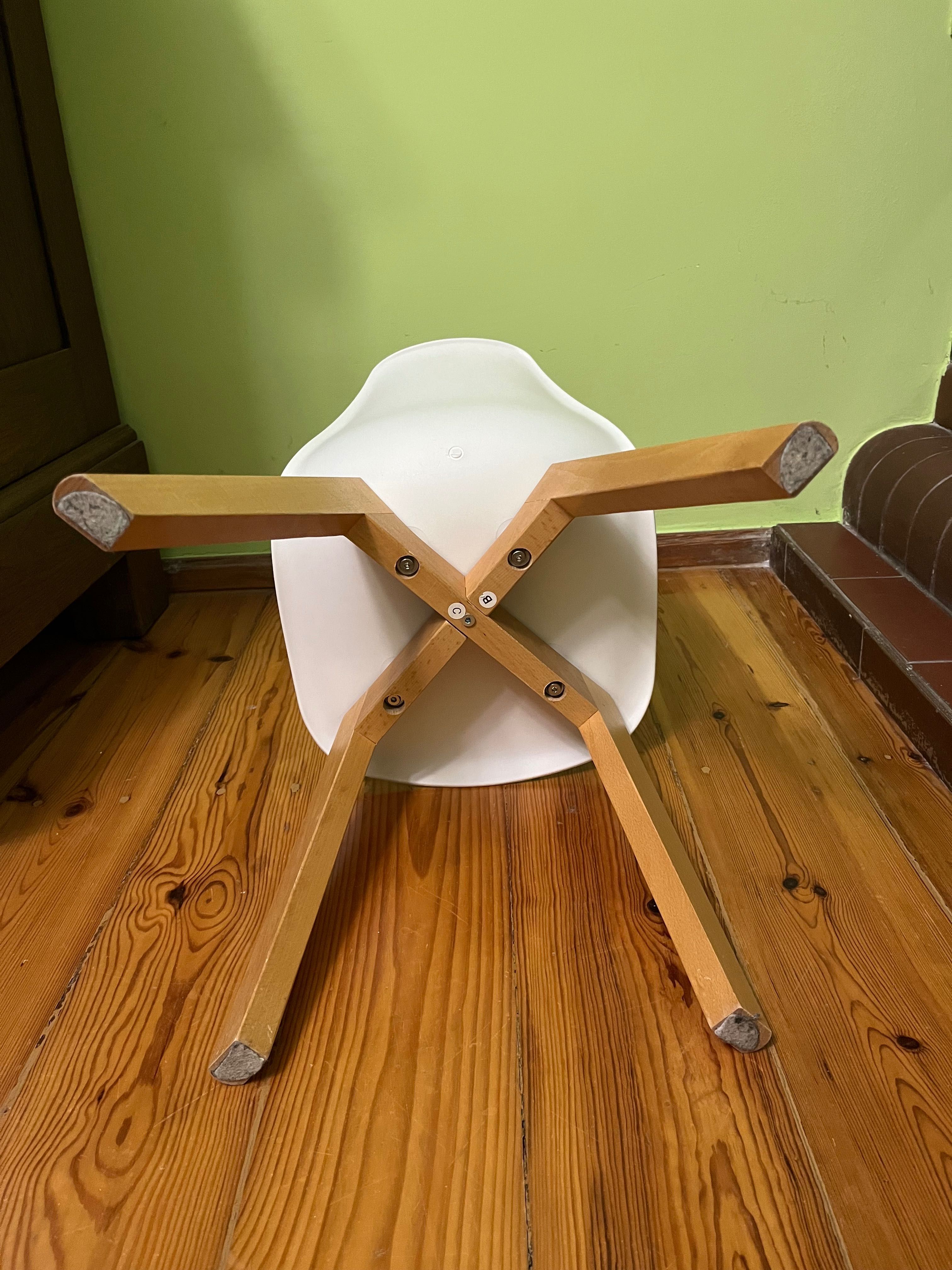 Nowoczesne krzesełko dla dziecka
