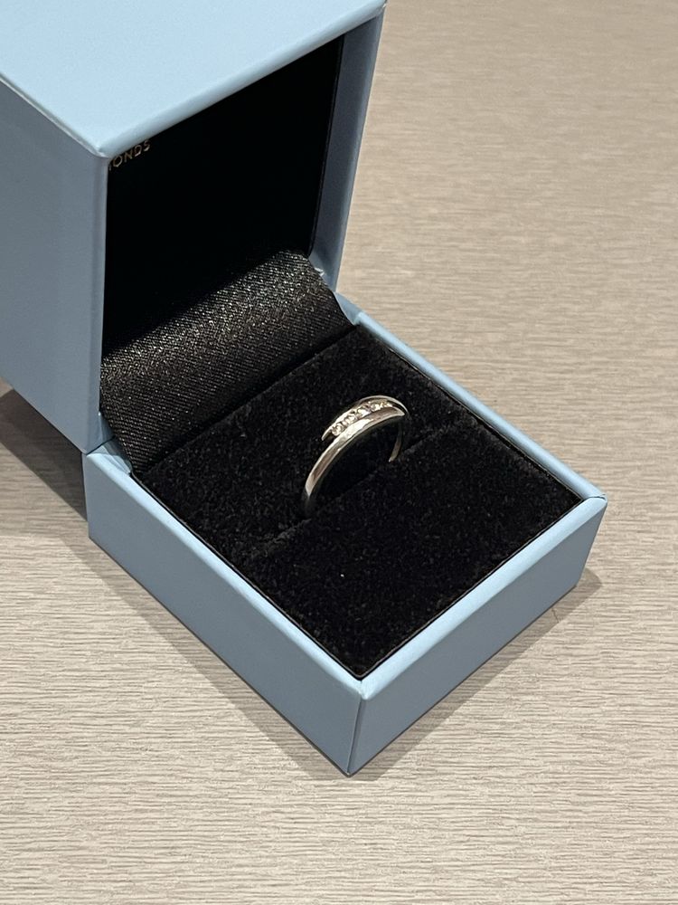 Pierścionek zaręczynowy z diamentami z białego złota 0,14ct Aclari