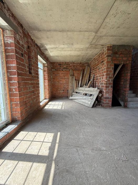 Продаж будинку з власною ділянкою,
с.Бірки (Брюховичі ) БЕЗ КОМІСІЇ