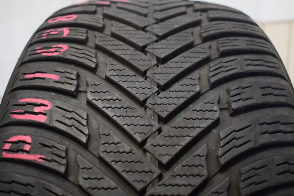 R19 255/40 Nokian Weatherproof Pojedyncza