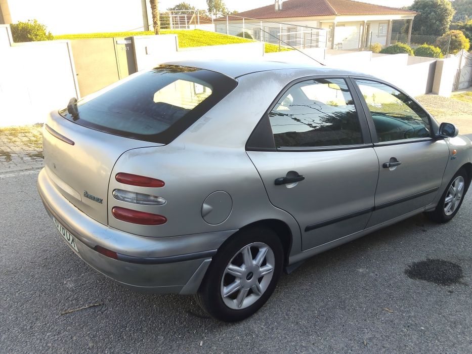 Carro a gasolina baratinho Fiat brava impecável um dono