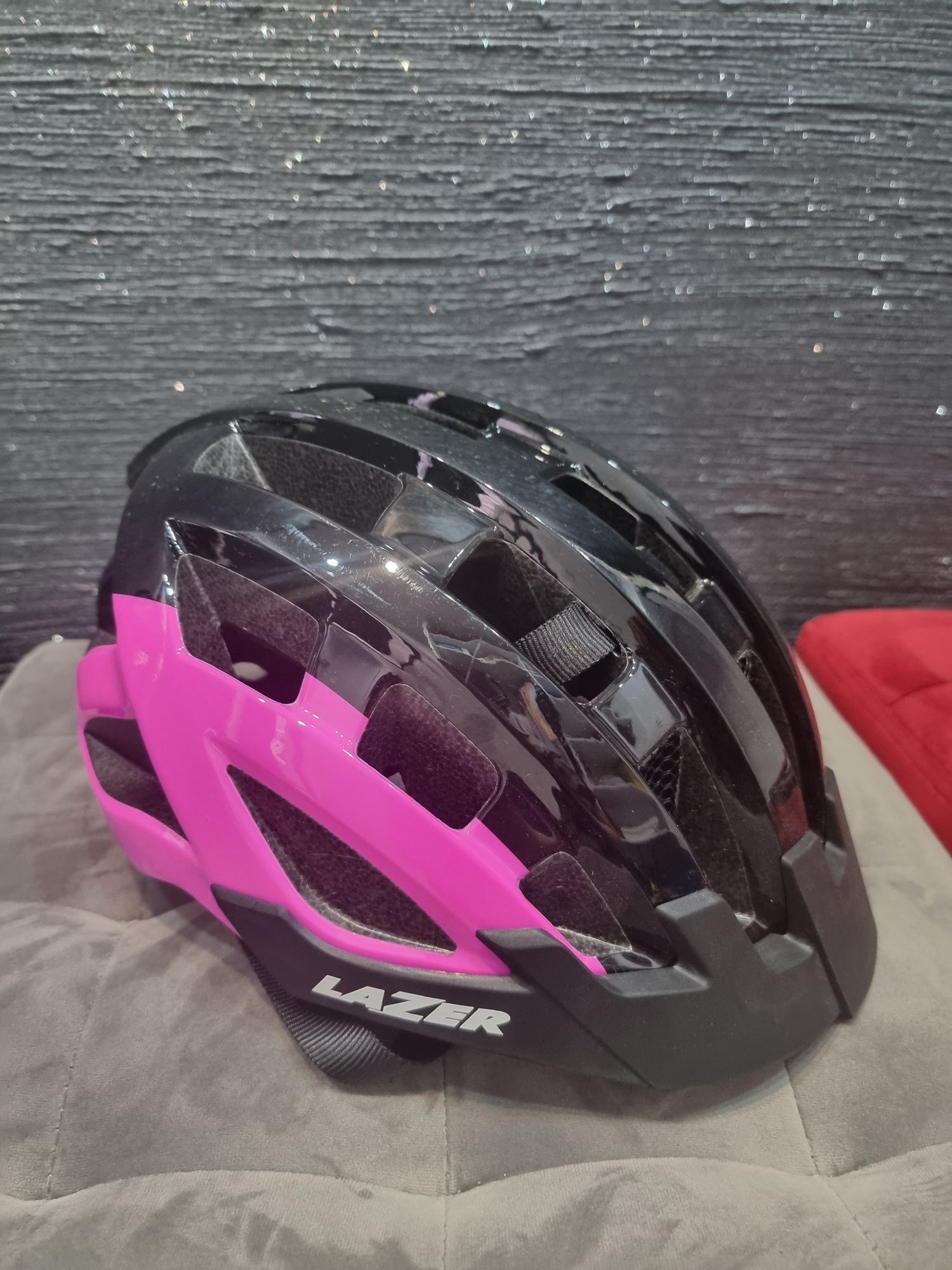 Kask Rowerowy ! - Jak Nowy !