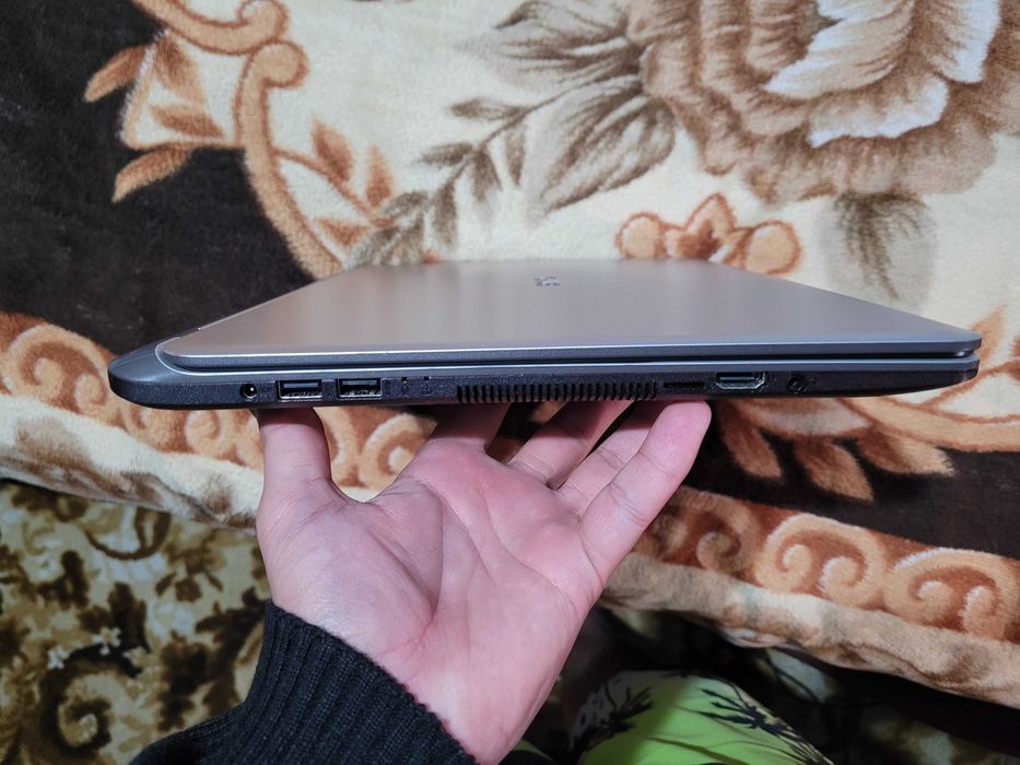 Продам ноутбук Asus x507m (під відновлення або на запчастини)