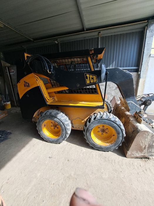 Mini carregadora JCB