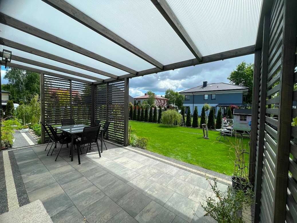 pergola z drewna klejonego BSH, zadaszenie tarasu, poliwęglan