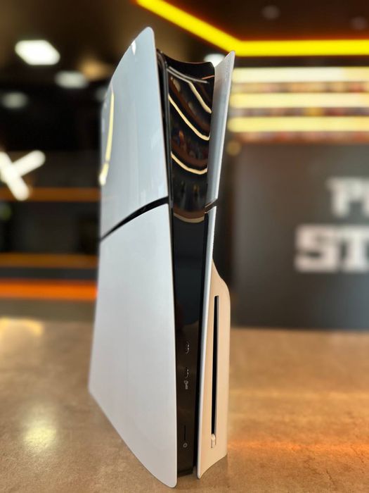 PlayStation 5 Slim Blu-ray - відмінний стан, гарантія від магазину!